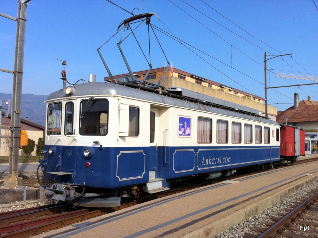 asm Seeland - Salontriebwagen Bre 4/4 516 und Güterwagen G 584 in Lattrigen unterwegs am 17.03.2015