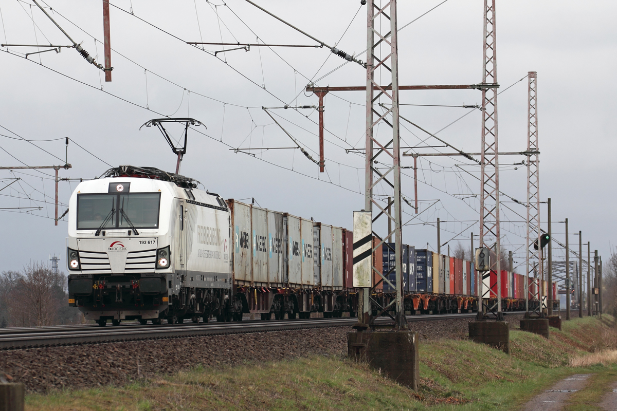 ATLU 193 617 unterwegs für TXL in Dedensen-Gümmer 5.4.2022