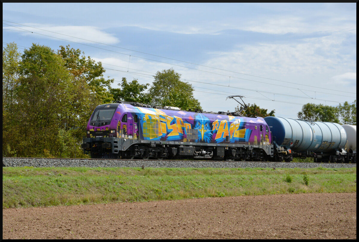 ATLU 2019 404-3  DISPO RAIL  bef�rderte am 03.09.2026 einen Ganzzug Kesselwagen (VTG) bei Th�ngersheim durch das Maintal.