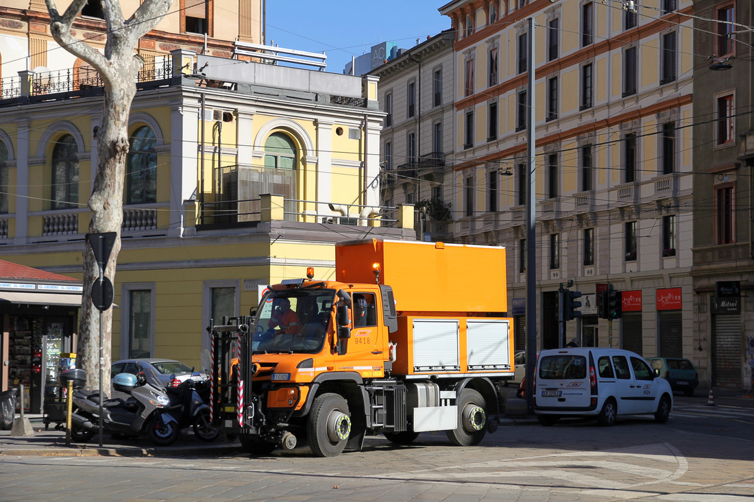 ATM Milano 9418 (Zweiwege-Unimog der Straßenbahn) // Mailand // 8. März 2017
