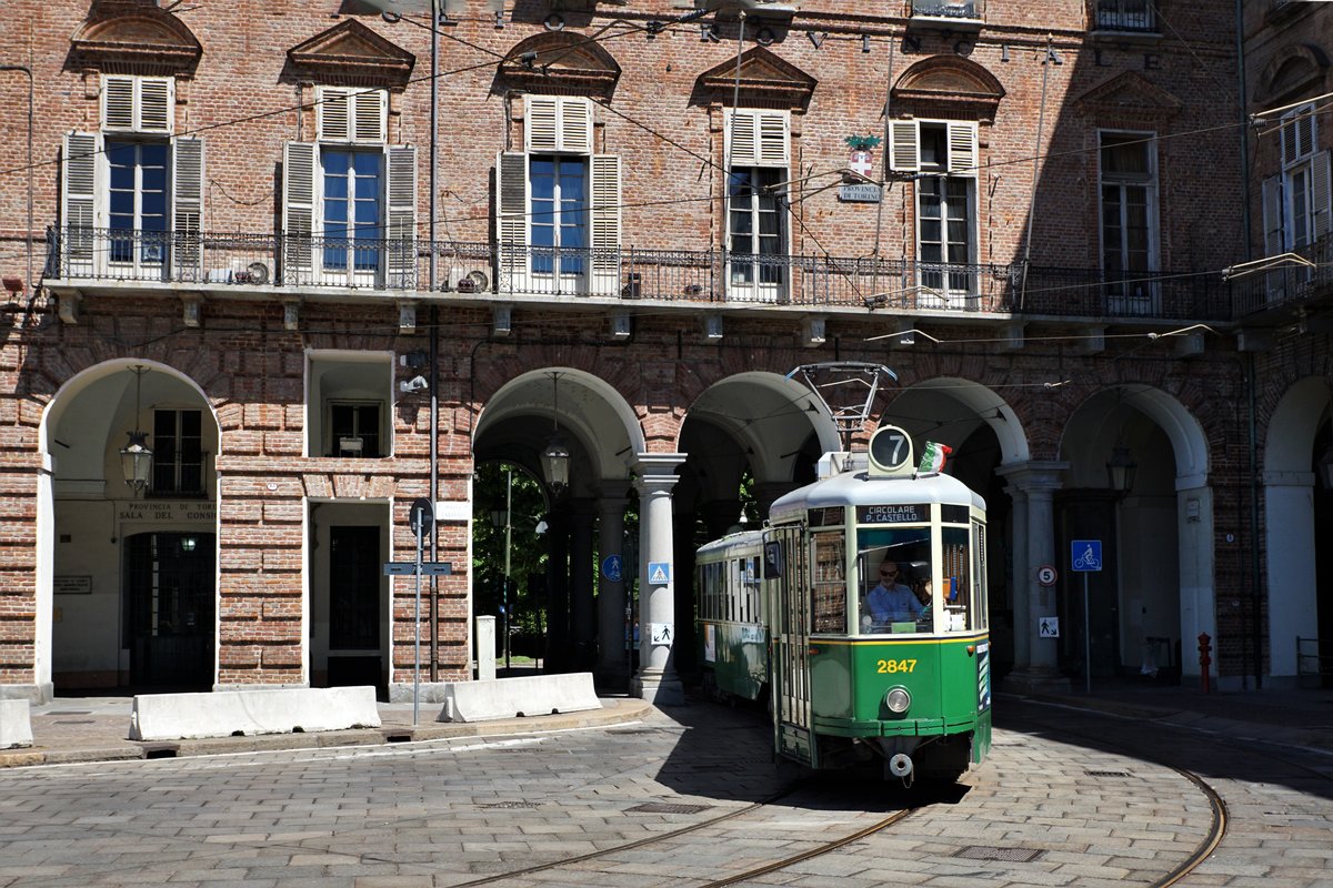 ATTS - Verein Historische Trambahnen Turin.
Mit dem GTW 2847 auf der Historischen Linie 7 unterwegs am 27. April 2019.
Foto: Walter Ruetsch