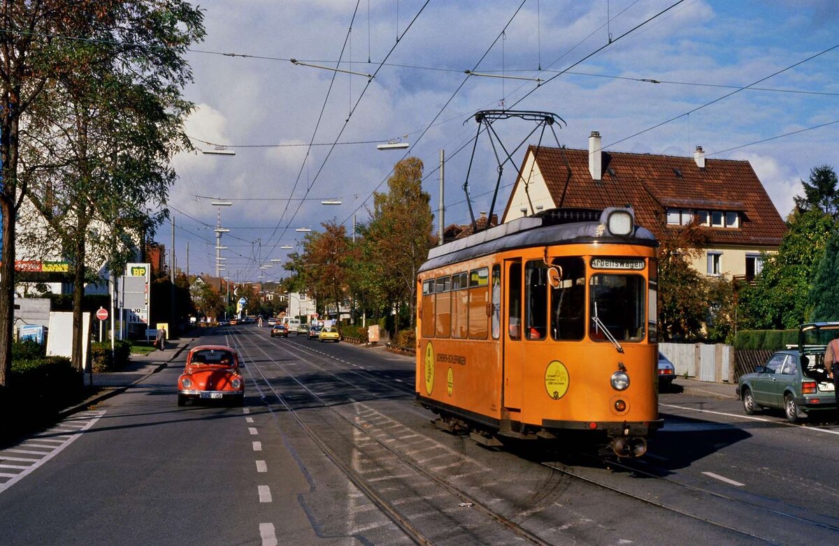 ATW 2003 (Serie T2) der Stuttgarter Straßenbahn fährt auf der Linie 15 zur Station Eduard-Steinle-Straße stadteinwärts (1984).
