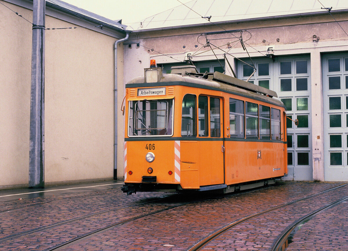 ATW 406, Freiburger Straßenbahn (von 1951). Der Wagen ist glücklicherweise erhalten worden.
Datum: 29.10.1986