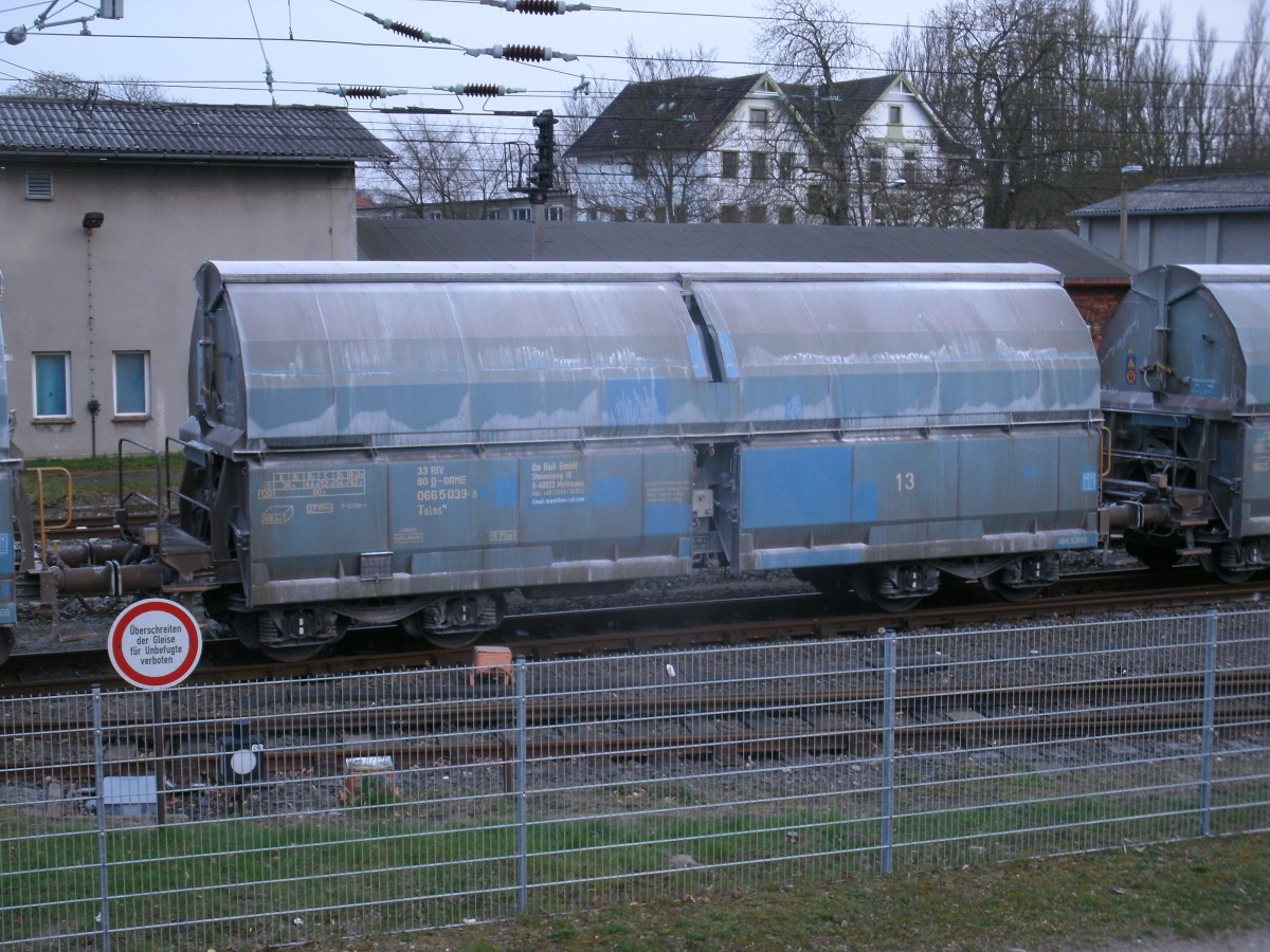 Auch 2014 kommen wieder Talns-Wagen im Kreidezug Klementelvitz-Peitz Ost zum Einsatz.Am 02.April 2014 stand der Zug in Bergen/Rügen.