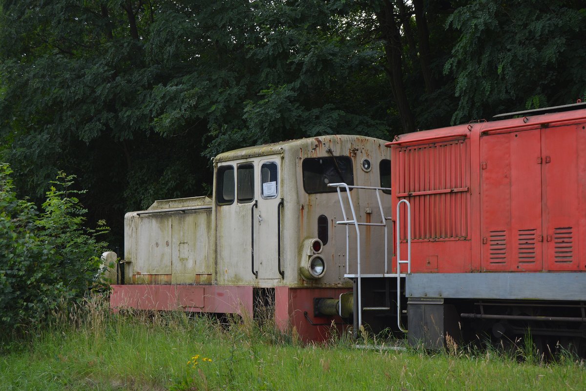Auch diese kleine Rangierlok wohl 102 oder 206 stand in Mittenwalde Ost abgestellt.

Mittenwalde Ost 20.07.2016