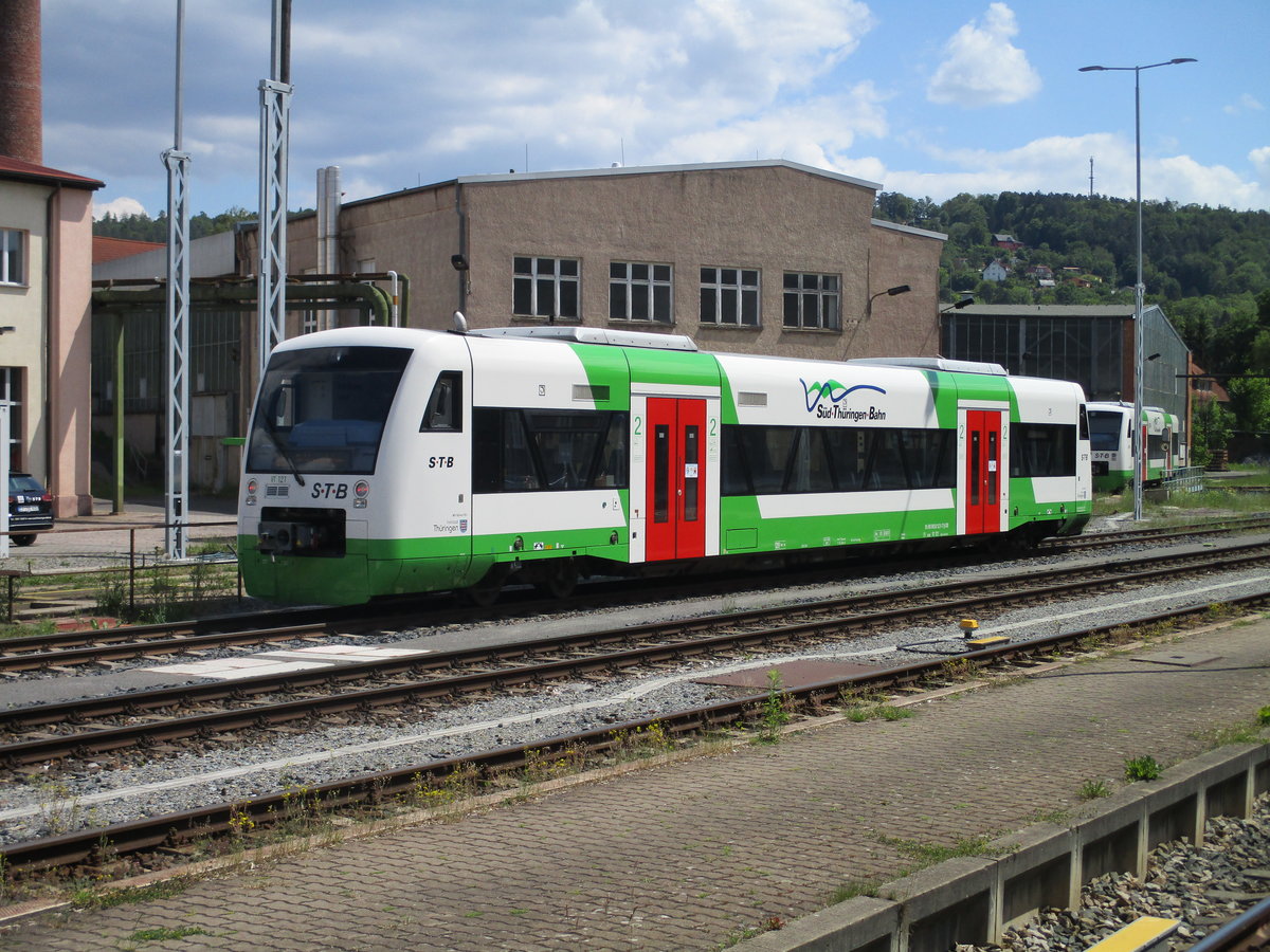 Auch der STB VT 121 stand,am 29.Mai 2020,im ehemaligen Bw Meiningen.