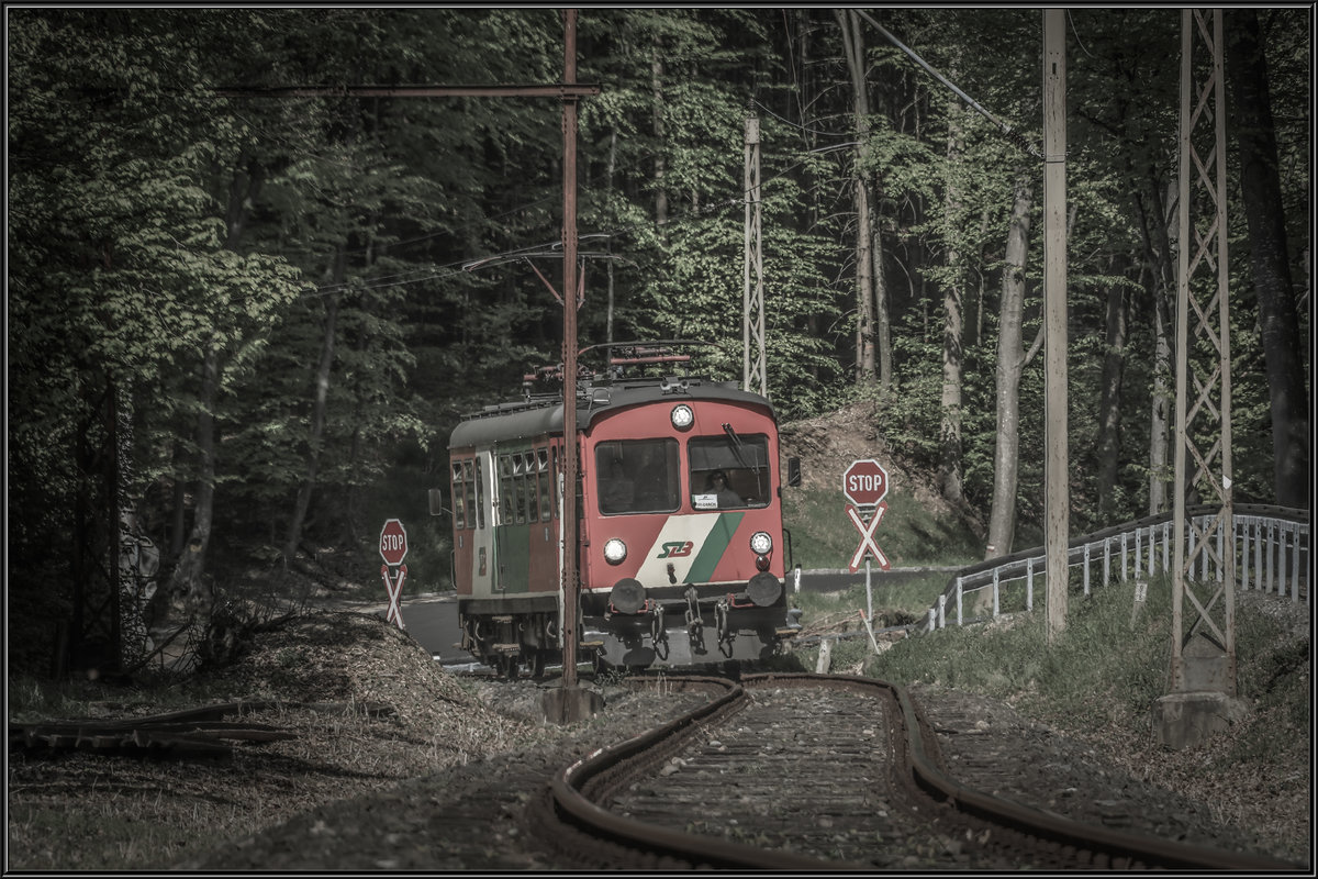 Auf 350 Metern Seehöhe liegt der Bahnhof Prädiberg an der Gleichnberger Bahn. 
Hier im zurückgebauten Teil des Bahnhofs nimmt der ET2 die letzte Steigung zur Haltestelle. 
22.04.2019