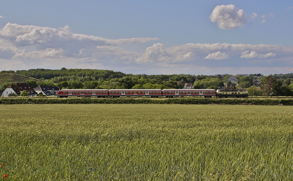 Auf dem Rückweg von Schwerte nach Dortmund Hbf. schiebt 218 460-4 ihren Ersatzzug am 06.06.2020 in Richtung Dortmund Hoerde