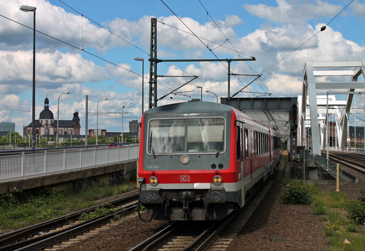 Auf dem Weg von 629 004 nach Bingen (Rhein) Stadt am 24.05.2014 kam er auch durch Ludwigshafen (Rhein) Mitte.