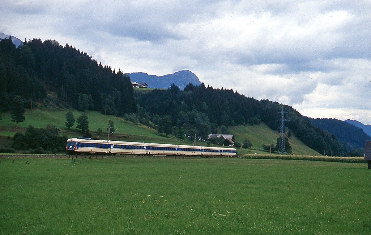 Auf dem Weg von Graz nach Salzburg wurde dieser unbekannte 4010 im September 1989 kurz vor Schladming aufgenommen