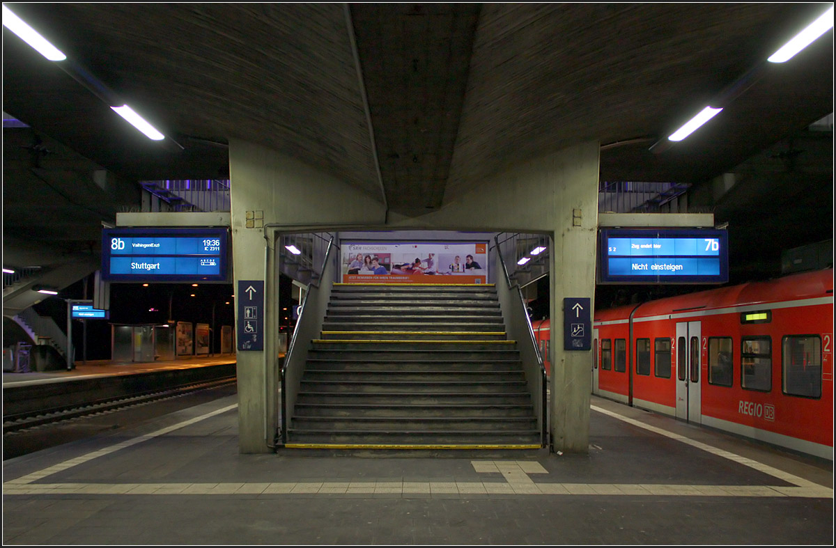 Auf dem Weg zum Ausgang -

Ankommen im Hauptbahnhof Heidelberg.

02.01.2015 (M)