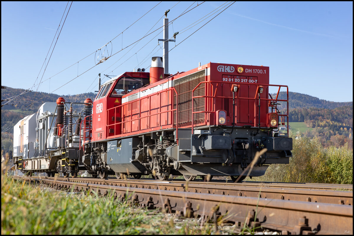 Auf geht´s für  DH 1700.1 und Ihrem Güterzug . Nach einer Woche Sperre in den Herbstferien beschränkte sich die Leistung an diesem tag auf das Verteilen der Fracht . 4. November 2024 in Deutschlandsberg Stadt