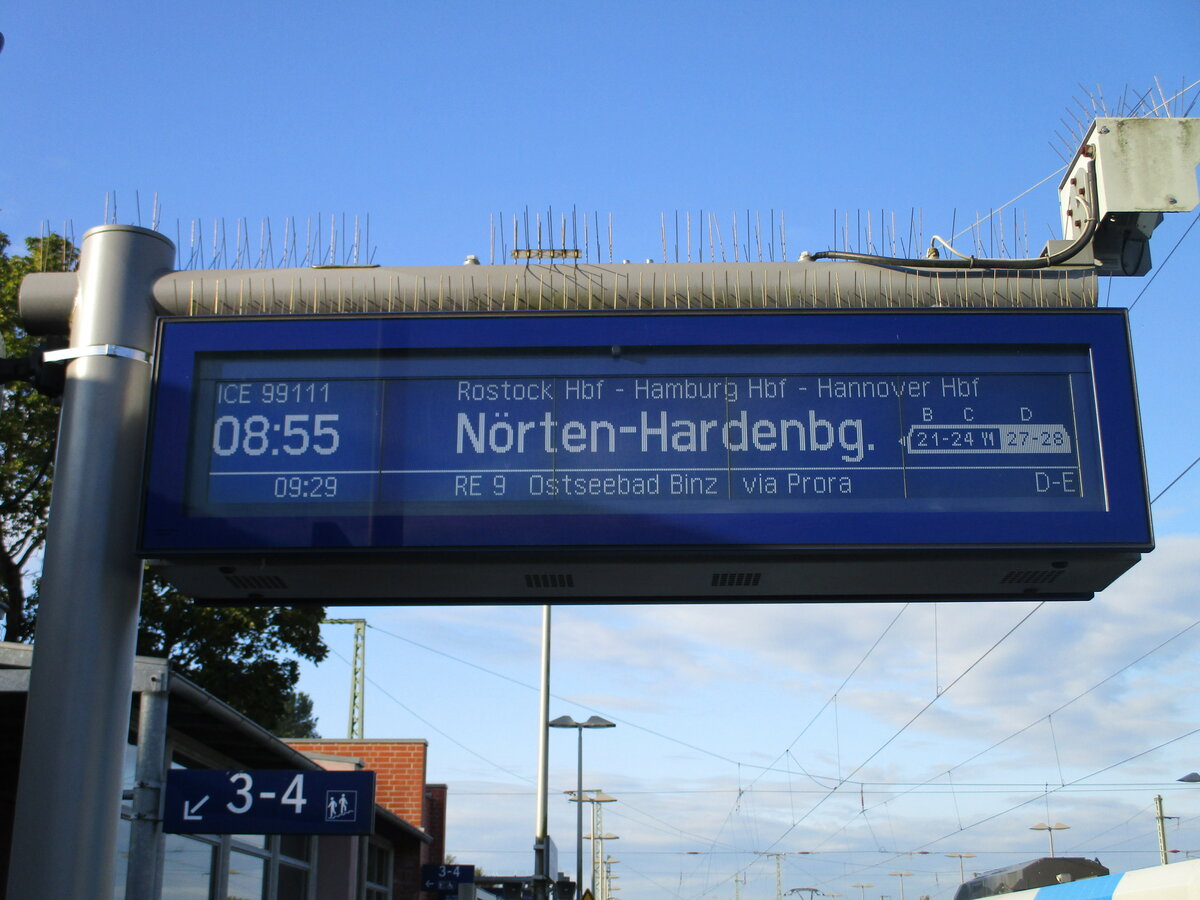 Auf Grund eines Bombenfundes in Göttingen endete der ICE 99111,am 23.September 2023,bereits in Nörten Hardenberg.Aufgenommen in Bergen/Rügen.
