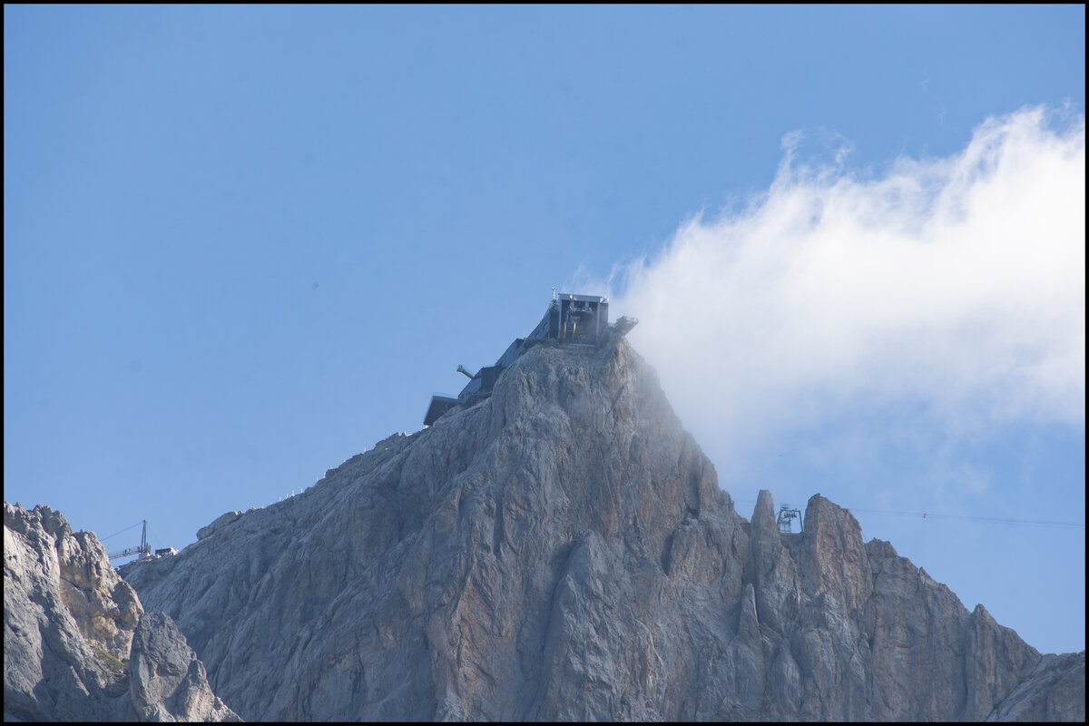 Auf den  Hunerkogel  gesetzt wurde 1969 die Bergstation der Dachstein S�dwandbahn . 27.07.2026