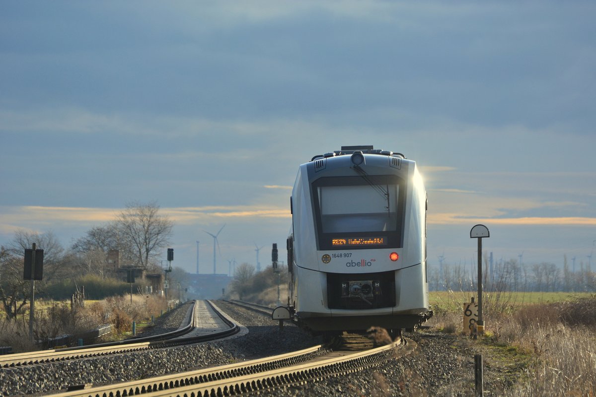 Auf nach Aschersleben! Nachschuss auf 1648 407 bei der Ausfahrt in Frose auf den Weg nach Aschersleben.

Frose 10.01.2020