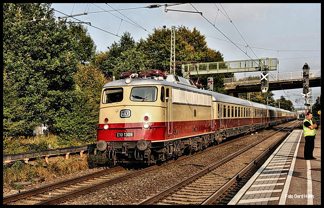 Auf der Rückfahrt von Binz nach Koblenz kam der AKE Rheingold am 27.9.2017 um 17.00 Uhr durch den Bahnhof Hasbergen. Er lag damit eine halbe Stunde vor Plan!!