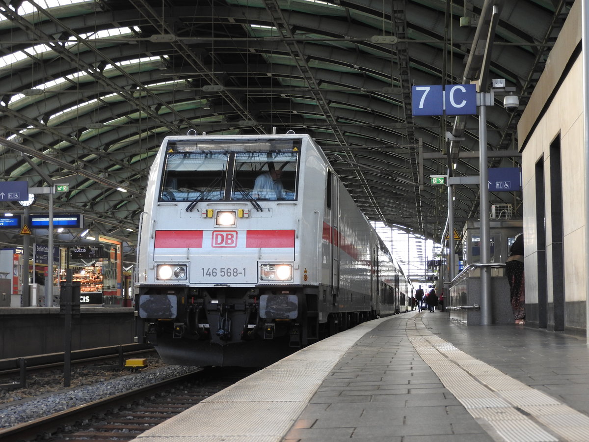 aufgenommen am 04.08.2016 Berlin Ostbahnhof.IC 2432 Richtung Norddeich Moole