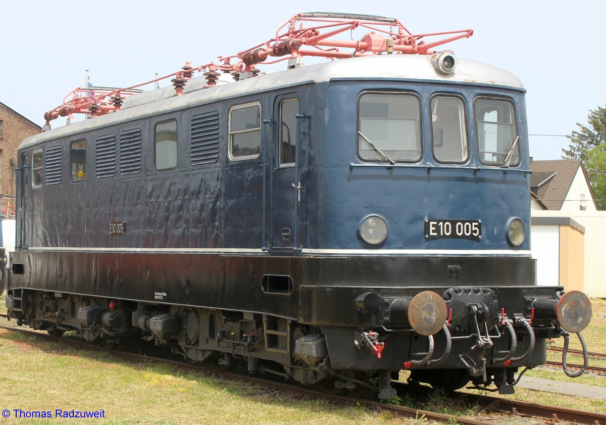 Aufgenommen am 18. Juni 2022 im DB-Museum in Koblenz, die E 10 005.