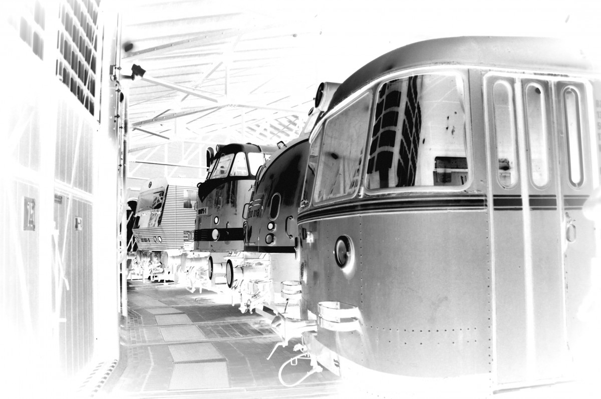 Aufgenommen beim Besuch der Lokhalle des Technikmuseums Berlin im Frühjahr 2014.Ich habe mal ein wenig gespielt und die Negativversion gewählt.