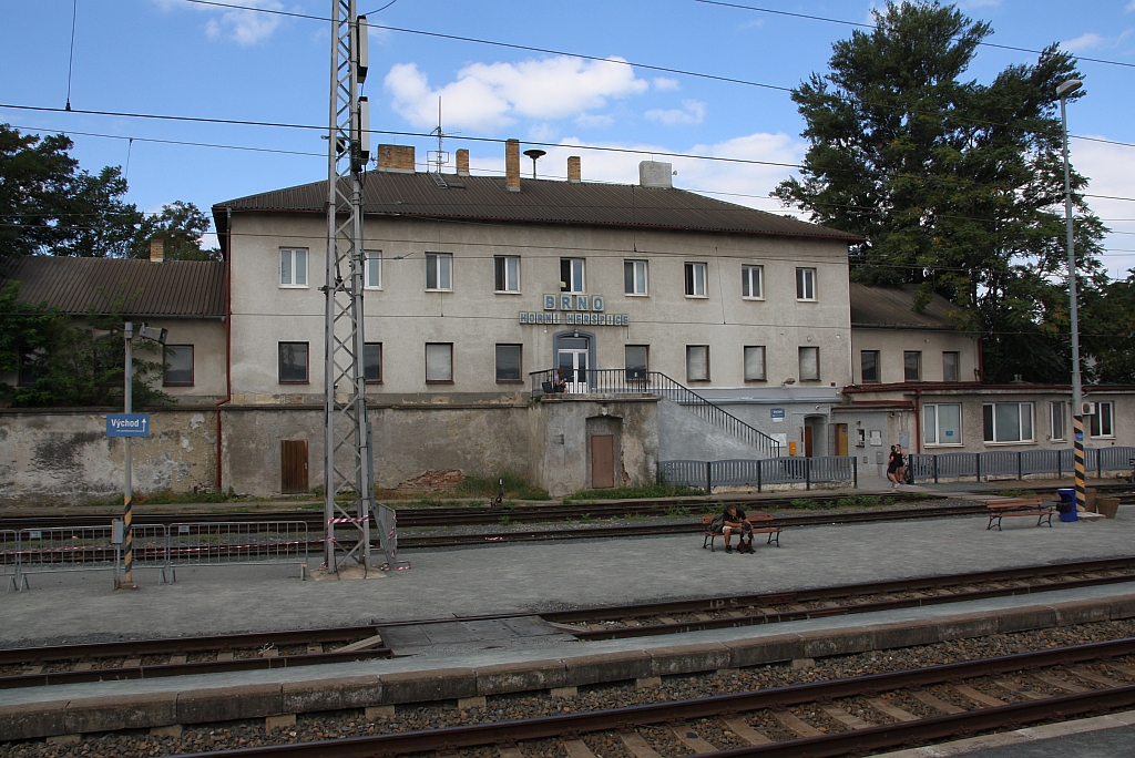 Aufnahmsgebäude des Bahnhof Brno-Horni Herspice am 15.August 2018.