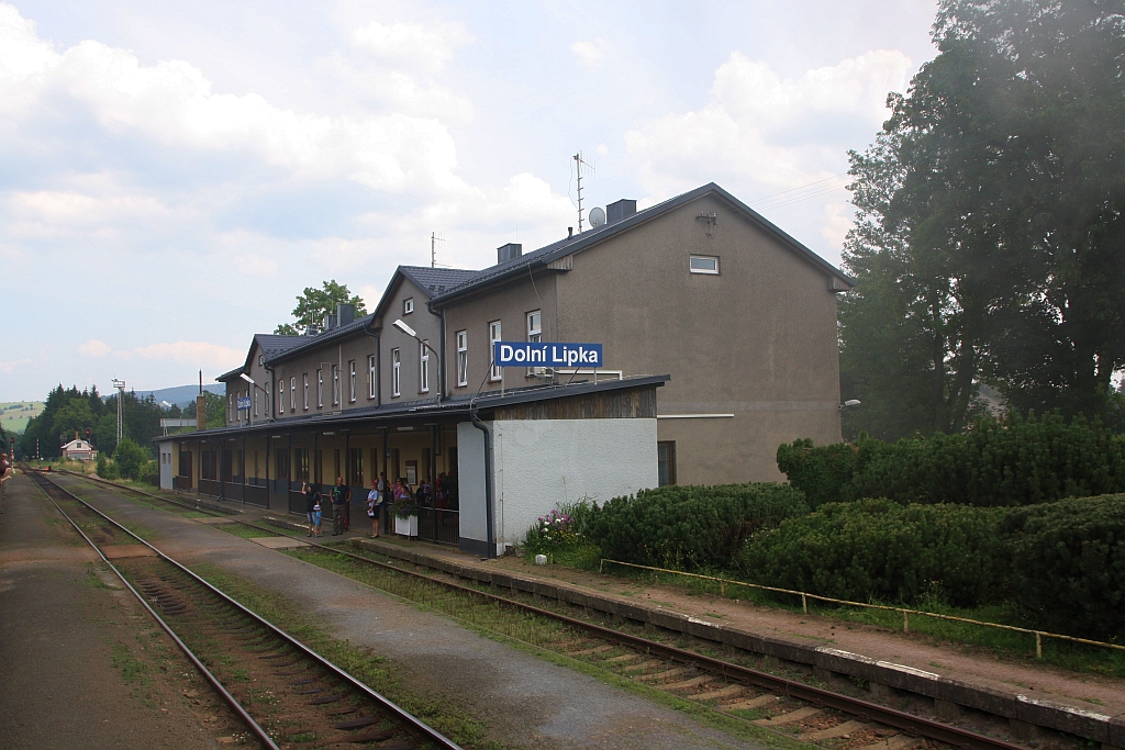 Aufnahmsgebäudes des Bahnhof Dolni Lipka am 21.Juli 2018.