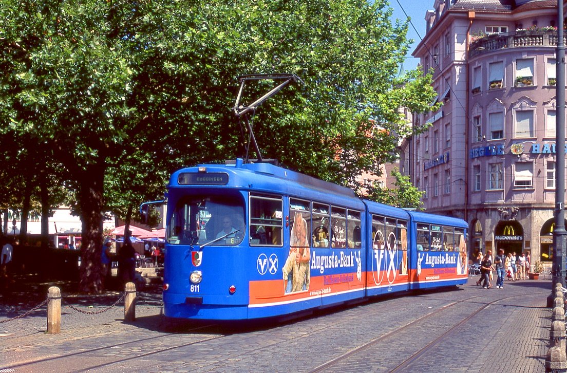 Augsburg 811, Königsplatz, 24.07.2006.