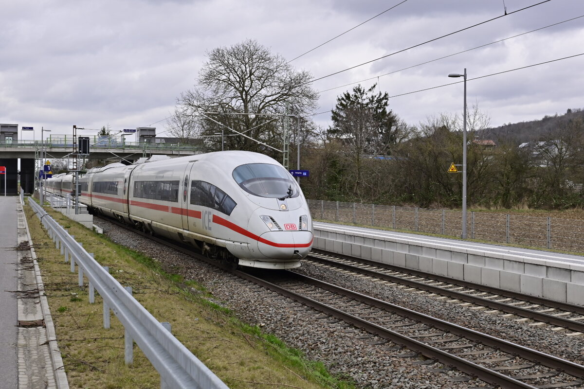 Aus Richtung Bensheim kommend und in Richtung Weinheim fahrend ist mir der ICE Augsburg am heutigen 22.02.2022 vor die Linse gekommen.