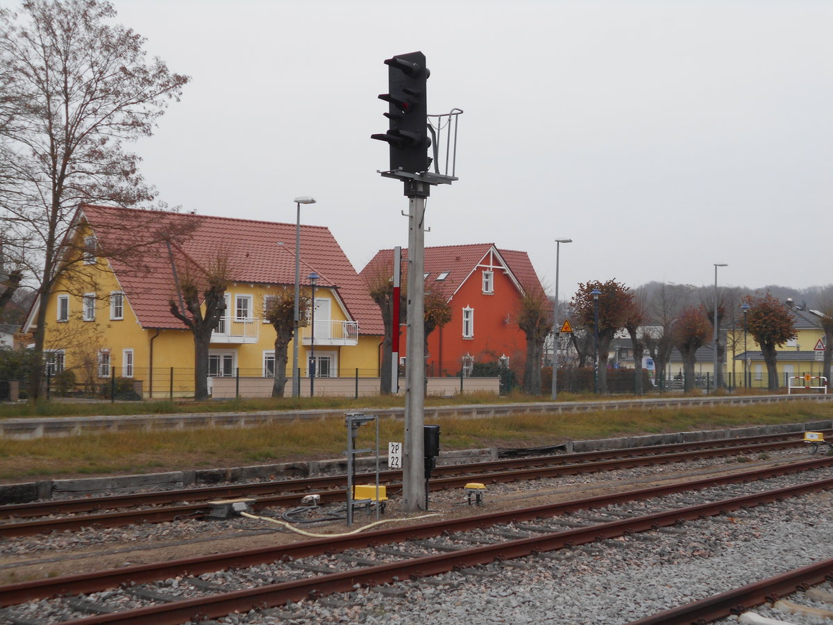 Ausfahrsignal Richtung Zempin,am 24.November 2018,in Zinnowitz.