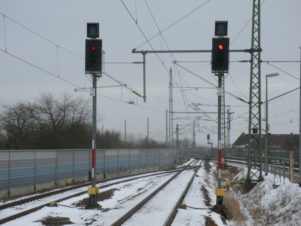 Ausfahrsignale Richtung Stralsund,am 02.Februar 2014,in Velgast.