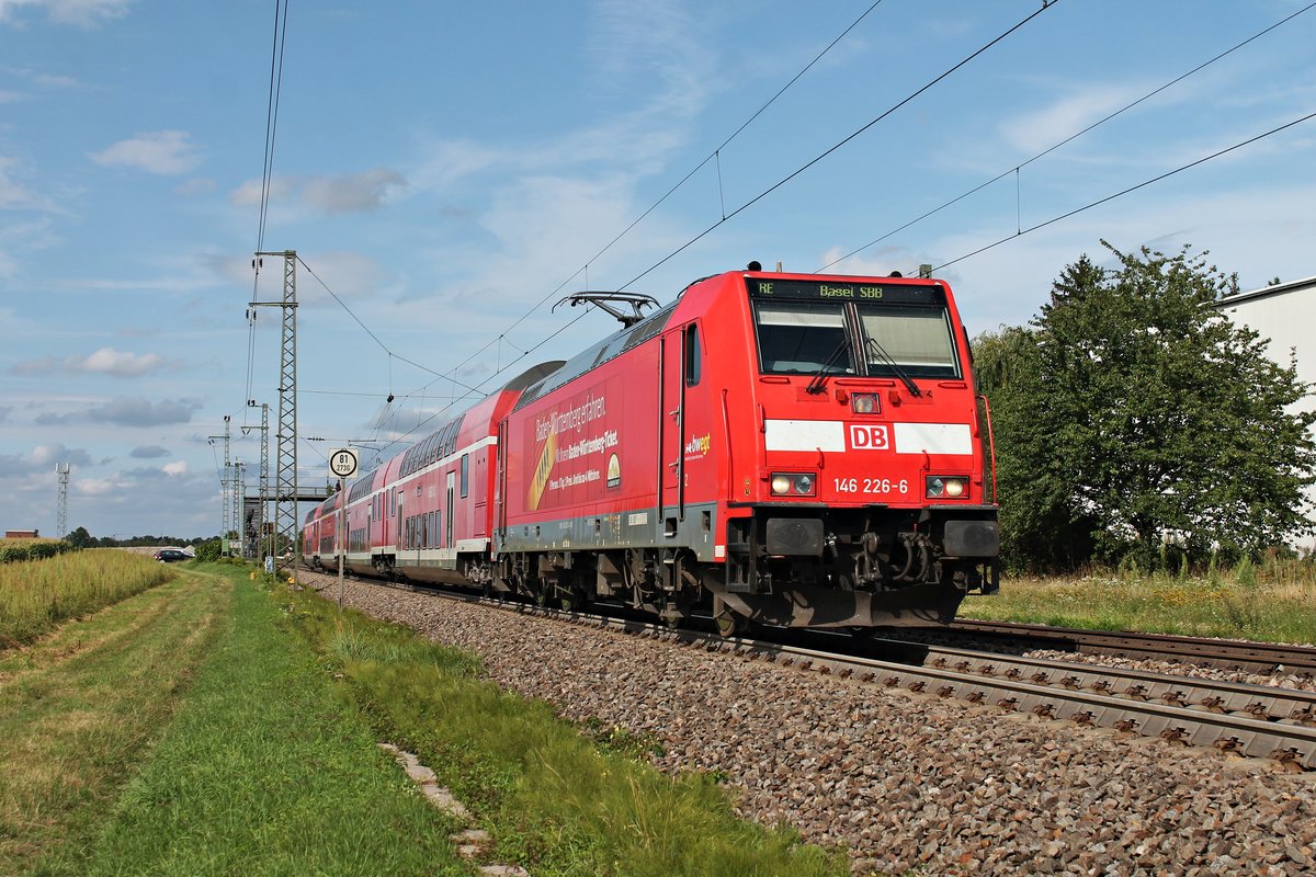 Ausfahrt am Nachmittag des 12.08.2019 von der Freiburger 146 226-6  Baden Württemberg erfahren  mit ihrem RE (Offenburg - Basel Bad Bf) aus dem haqltepunkt von Auggen in Richtung Schliengen.