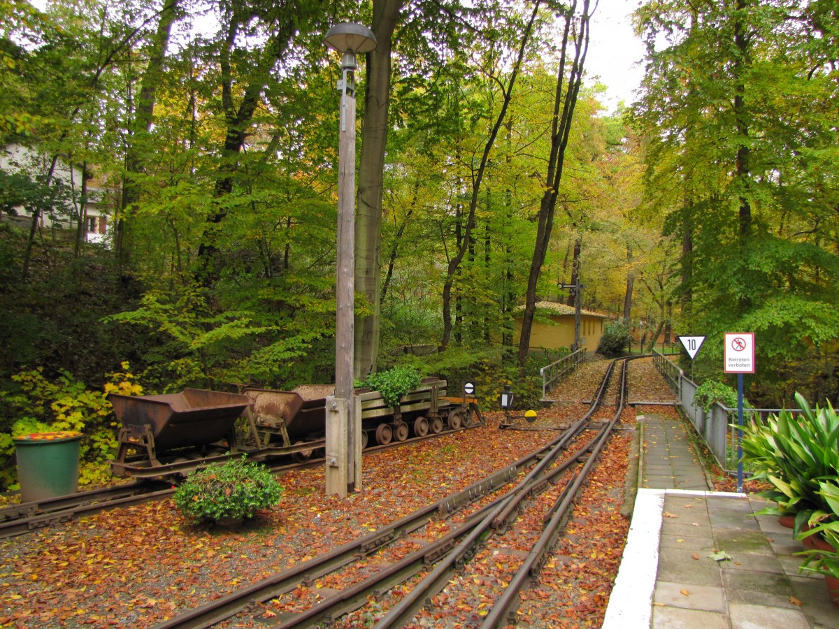 Ausfahrtsgleise im Bahnhof Wolfsgehege in Richtung Martinsgrund, am 22.10.2015.