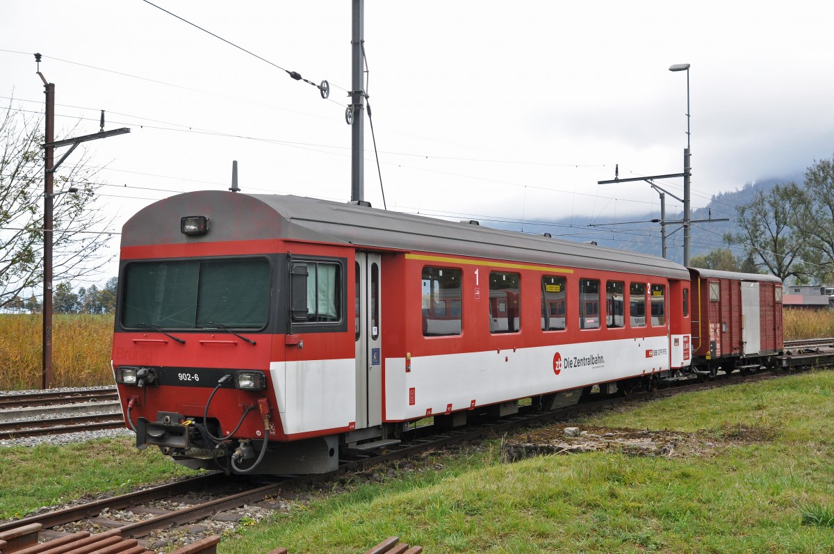 Ausgemusterter ABt 902-6 der Zentralbahn steht auf einem Abstellgleis beim Bahnhof Interlaken Ost. Die Aufnahme stammt vom 10.10.2015.