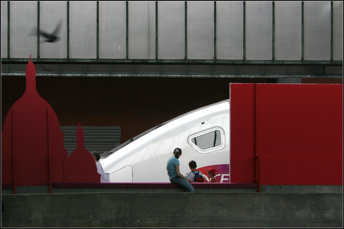 Aussicht auf den TGV -

... der ab demnächst Stuttgart mit Paris verbindet. 

26.05.2007 (M)