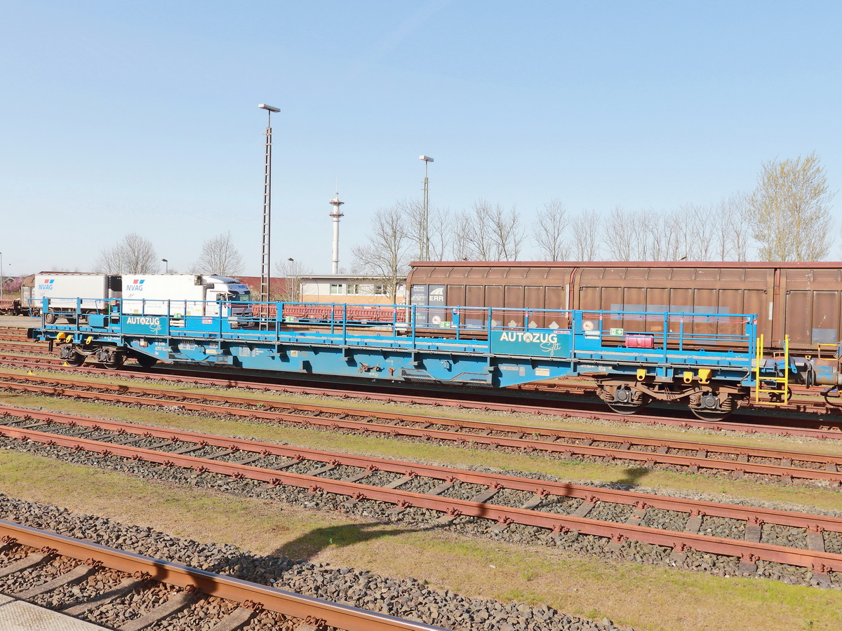AutoZug Sylt Anhänger 33 RTV    80 D-EER 4747 001-8 Sps von RDC Deutschland am 22. April 2018 in Nienüll. 