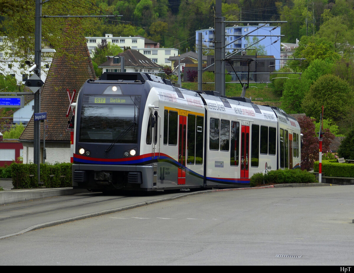 AVA / BDWM - Triebwagen ABe 4/8  5013 bei der zufahrt zu der Haltestelle Bremgarten Obertor am 24.04.2022