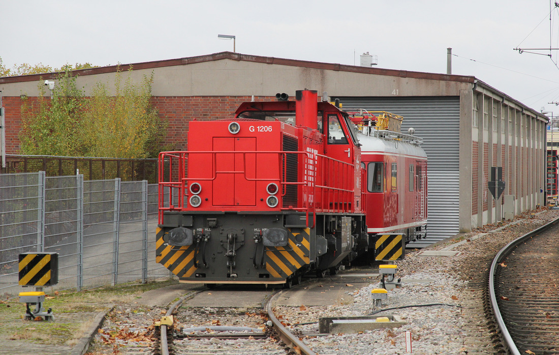 AVG 461 // Ettlingen // 28. Oktober 2017
Das Bild wurde von der benachbarten Haltestelle aus aufgenommen.