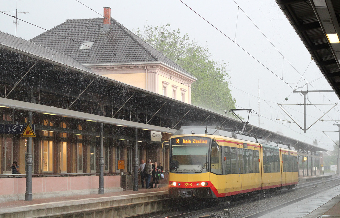 AVG 893 // Bahnhof Baden-Baden // 7. Juni 2016