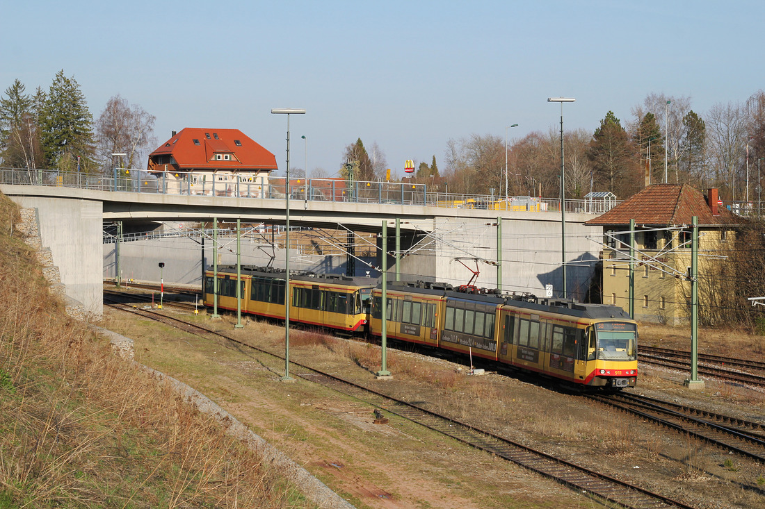 AVG 921 (führend) + AVG 911 (Nachschuss) // Freudenstadt Hbf // 26. März 2016