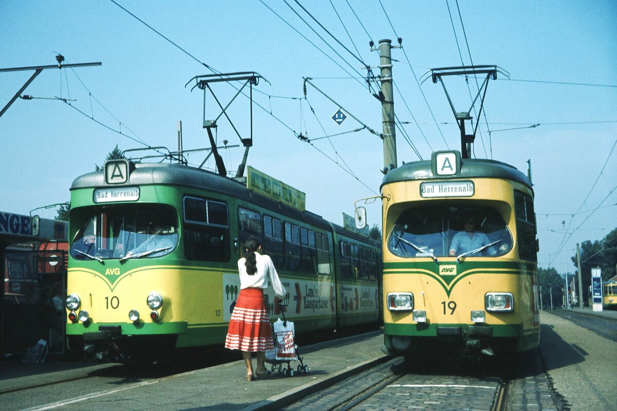 AVG Albtalbahn Bf. Ettlingen 24-03.1982 Tw 10 GT8-EP (umgebauter GT6-EP) Rastatt/BBC 1959 und Tw 19 GT8-EP DÜWAG/Kiepe 1967
