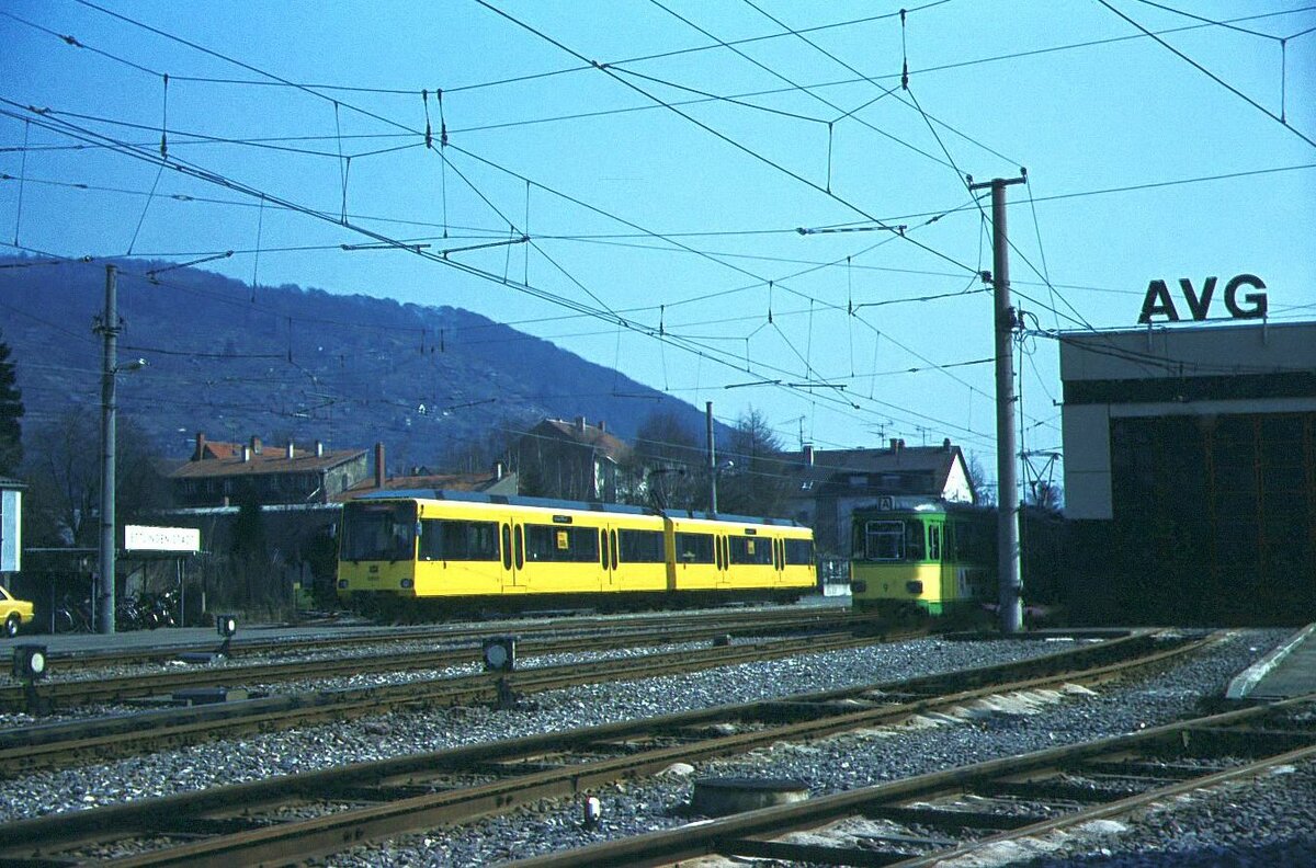 AVG Albtalbahn Bf. Ettlingen mit S-DT 8.1 der SSB Nr. 3001+3002 MAN,AEG,Siemens 1981; als Prototypen zu Testfahrten auf der Albtalbahn (da SSB damals noch überwiegend Meterspur); 3001 im Straßenbahnmuseum Stuttgart (SHB)