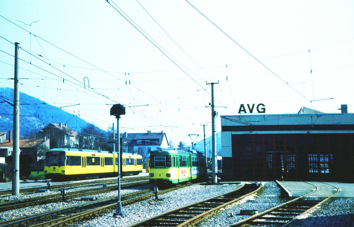 AVG Albtalbahn Bf. Ettlingen mit S-DT 8.1 der SSB Nr. 3001+3002 MAN,AEG,Siemens 1981; als Prototypen zu Testfahrten auf der Albtalbahn (da SSB damals noch überwiegend Meterspur); 3001 im Straßenbahnmuseum Stuttgart (SHB) 