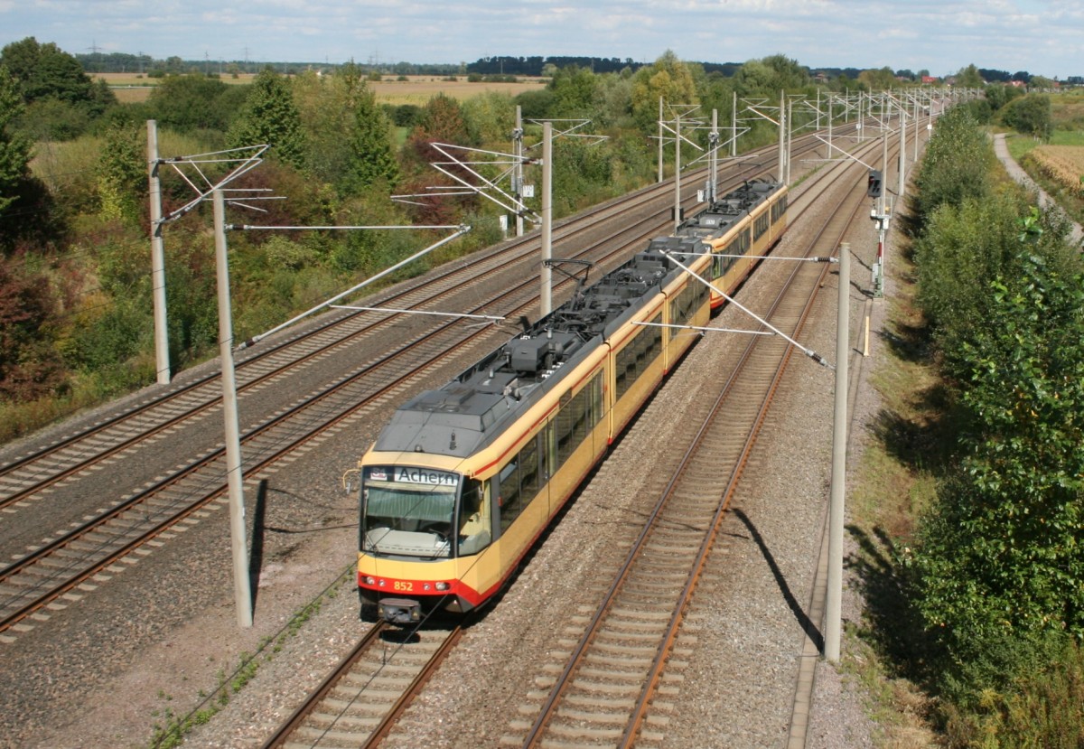 AVG-ET 852 als S 85712 (Karlsruhe Tullastrae–Achern) am 19.09.2012 zwischen Sinzheim und Rebland