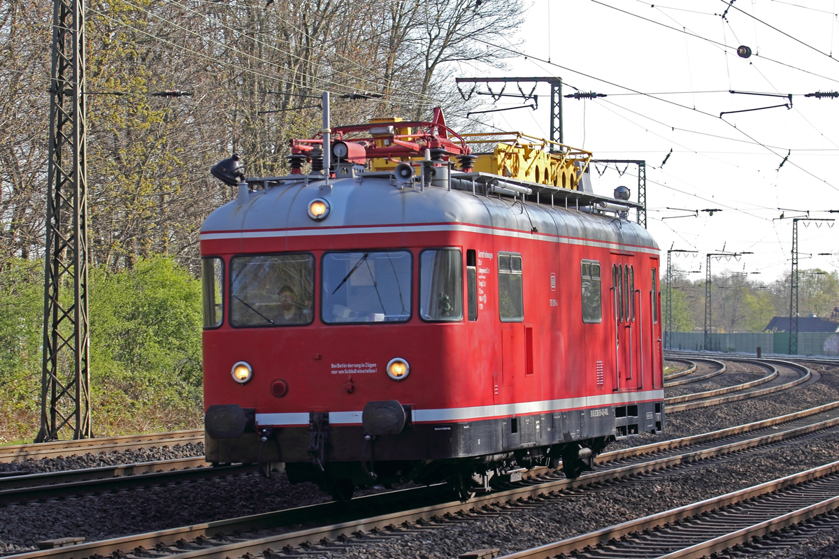 AVOLL 701 099-4 (236 099-4) in Duisburg Abzweig Lohtarstraße 23.4.2021