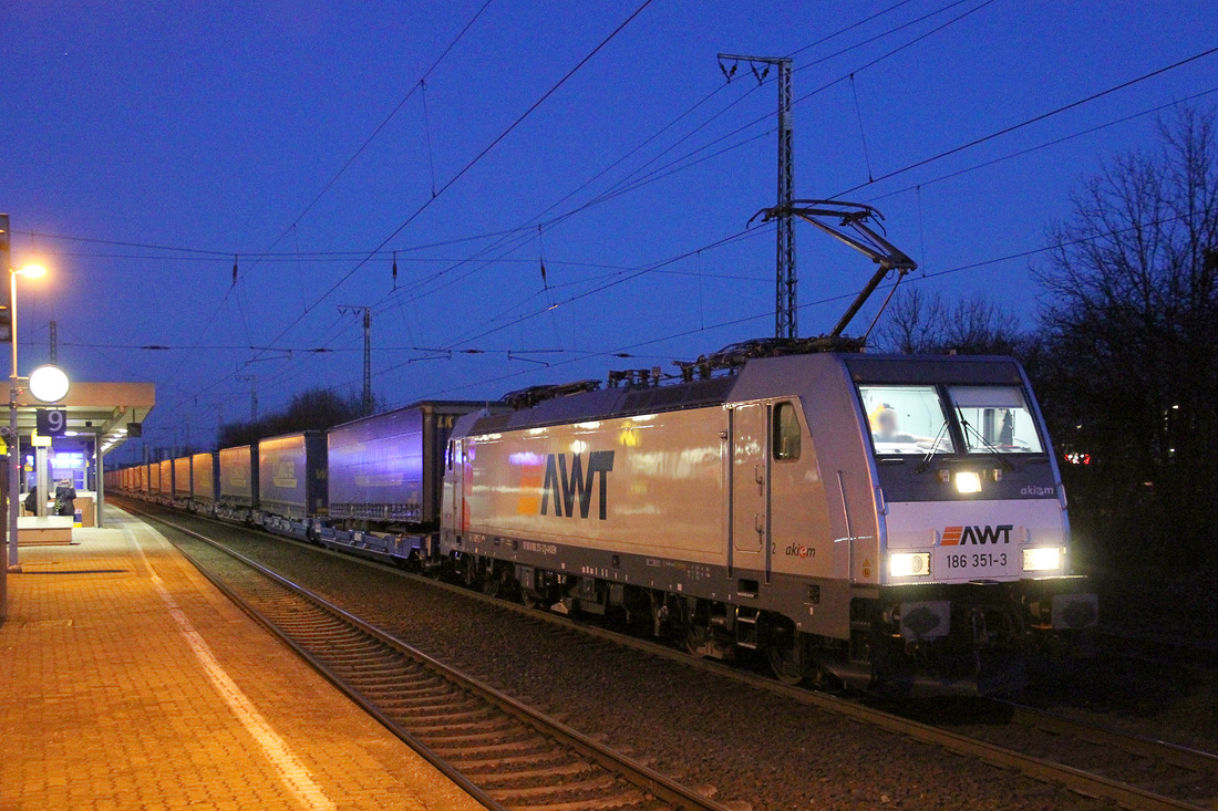 AWT 186 351 wurde am 5. März 2018 in Wunstorf fotografiert.
Das Bild wurde frei Hand aufgenommen.