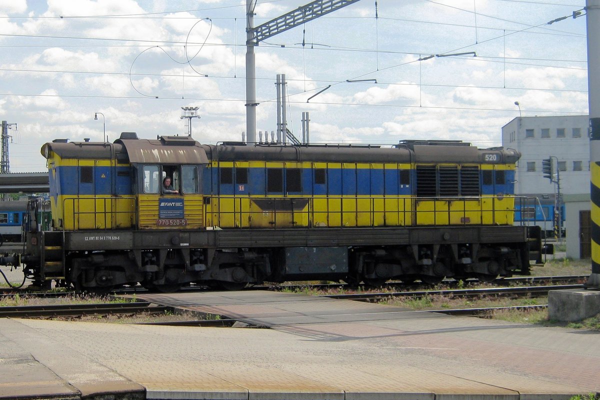 AWT/OKD 770 520 rangiert am 26 Mai 2015 in Ostrava hl.n.