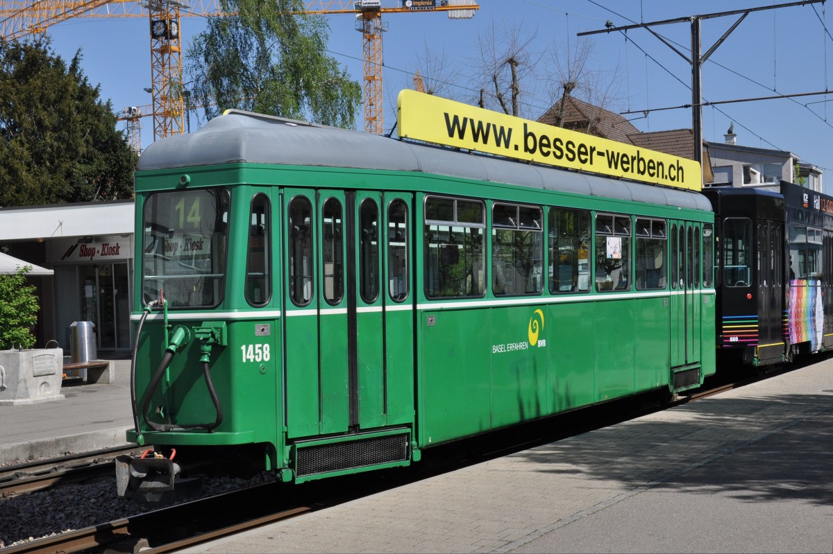 B 1458 auf der Linie 14 an der Endstation in Prastteln. Die Aufnahme stammt vom 09.04.2014.
