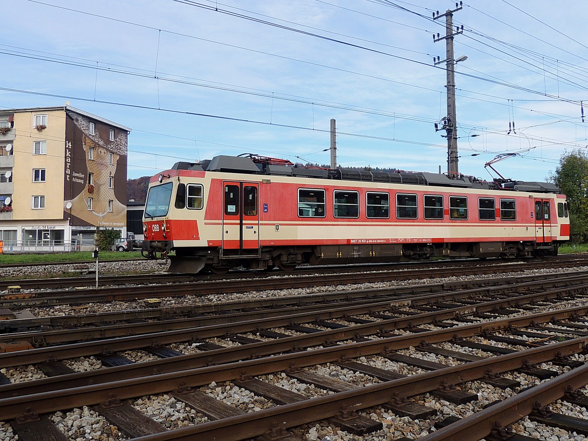 B4ET-25103 bzw.93 81 4855 001-5; erreicht den Bhf. Attnang-Puchheim; 131024