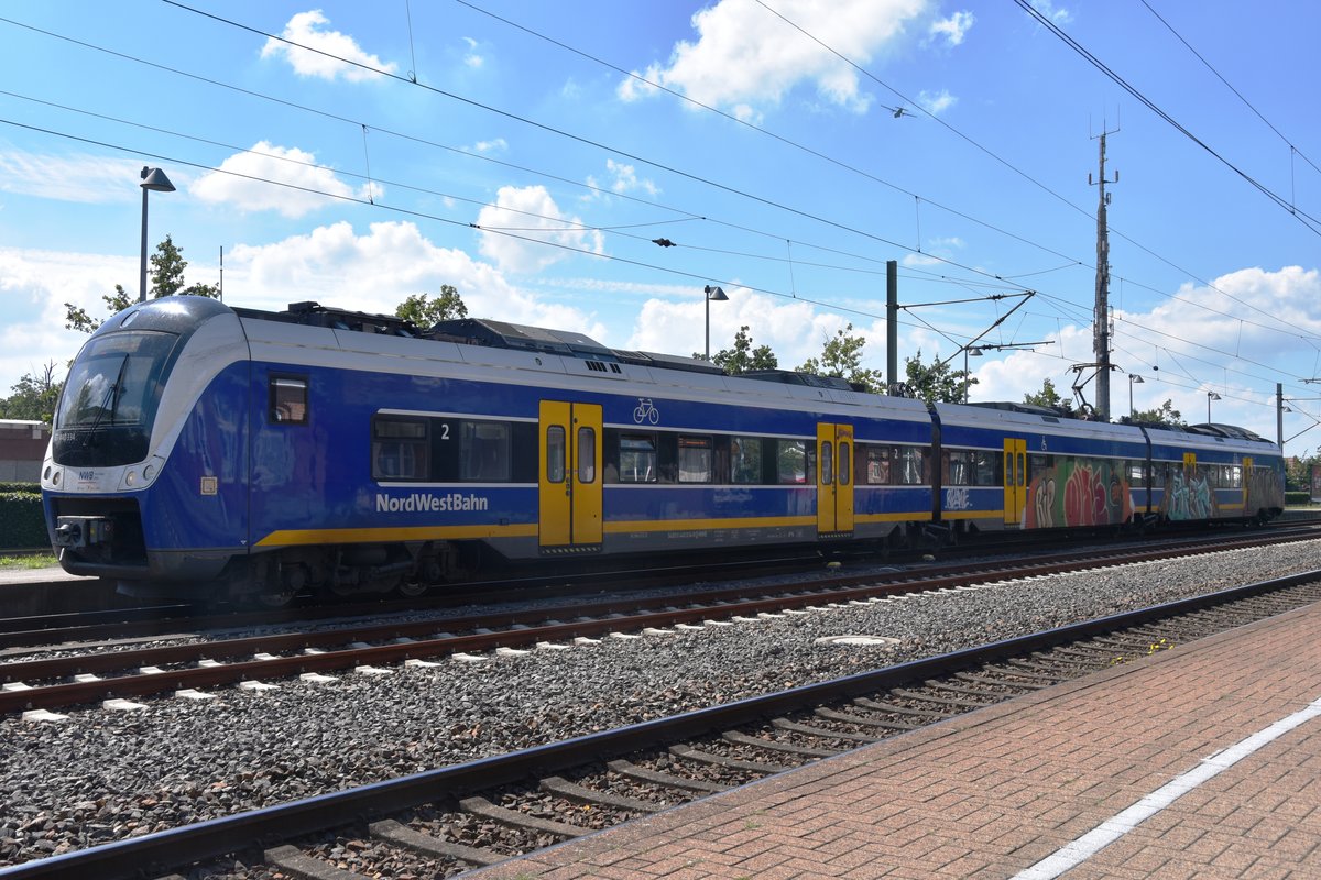 BAD ZWISCHENAHN (Landkreis Ammerland), 18.08.2016, ET 440 334 der NordWestBahn als Linie S3 der Regio-S-Bahn Bremen im Bahnhof Bad Zwischenahn