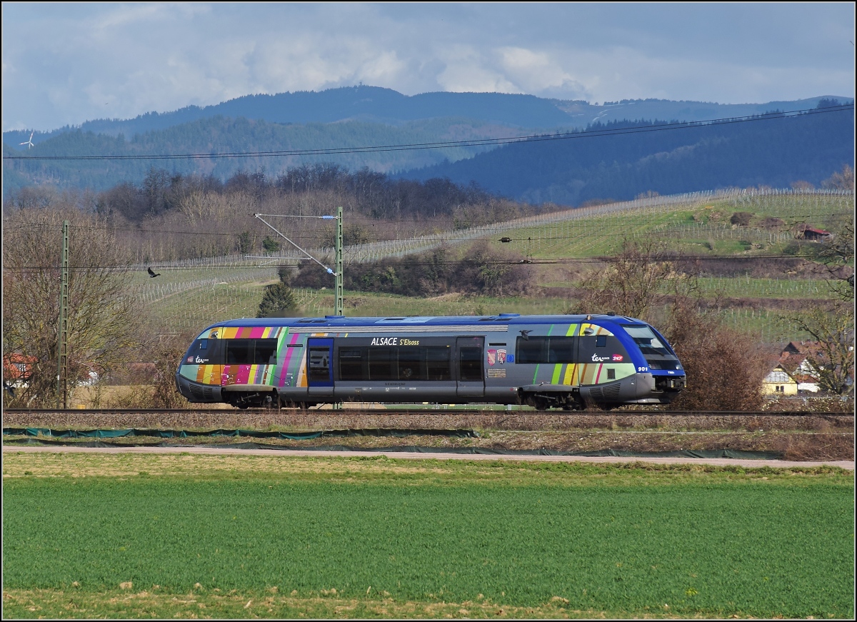 Bahn im Markgräfler Land. X 73901 bei Müllheim. März 2019.