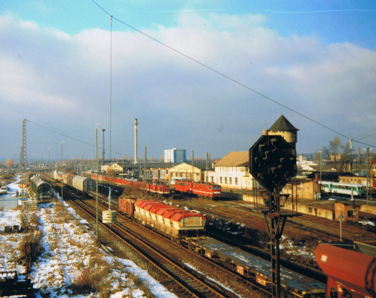 Bahnbetriebswerk Nordhausen 1997/98 (Scan) mit typischen Fahrzeugen dieser Zeit.